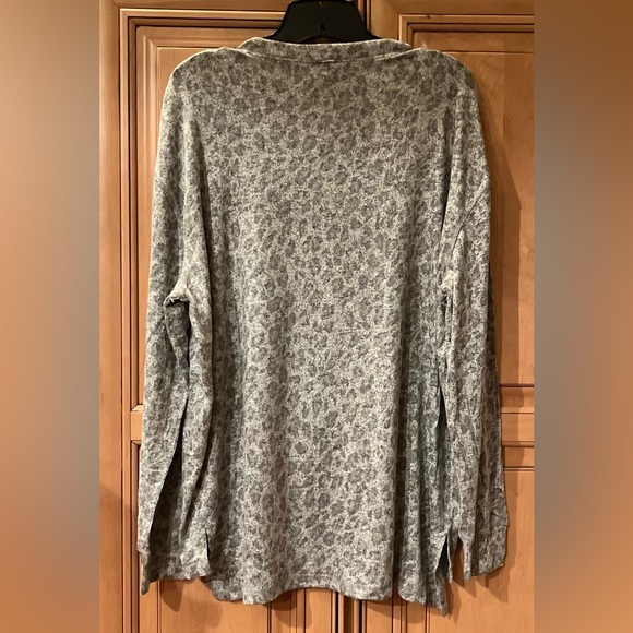 NWOT Spirit Jersey Brushed Leopard Print Pullover - Picture 4 of 9
